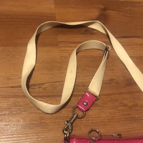 Coach Poppy Leather Swingpack Crossbody Bag Pink Purse - Picture 4 of 7